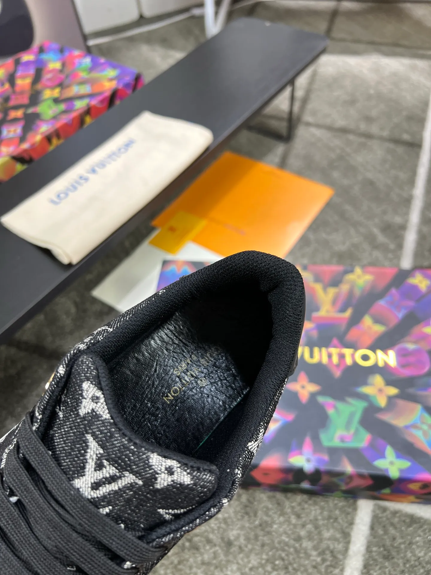 Factory price: 520💰LOUIS VUITTON [Louis VUITTON] New trendy Lv is on the market🎁, casual and fashionable men's shoes👟The upper is made of imported original fabric + cowhide mesh lining, the original wear-resistant rubber outsole, the version is simple and elegant, exclusive for trendy men, six colors available, code number: 38-44, customized 45, 46